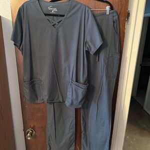 Uniform Advantage Charcoal Scrub Set